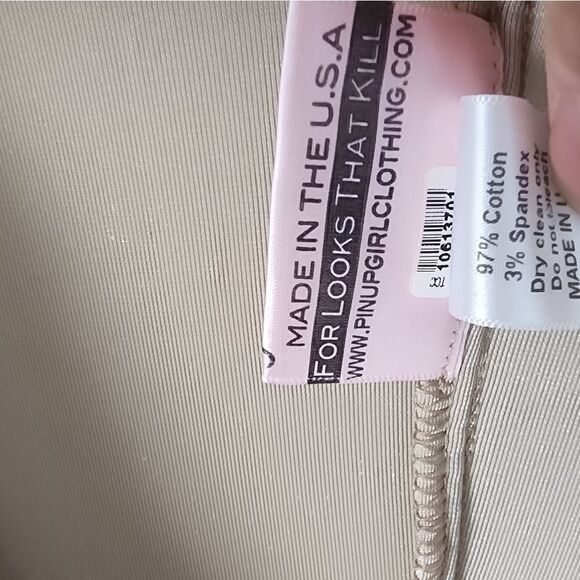 Deadly Dames Film Noir Dress Velvet rushed sides for perfect fitting - Picture 8 of 13